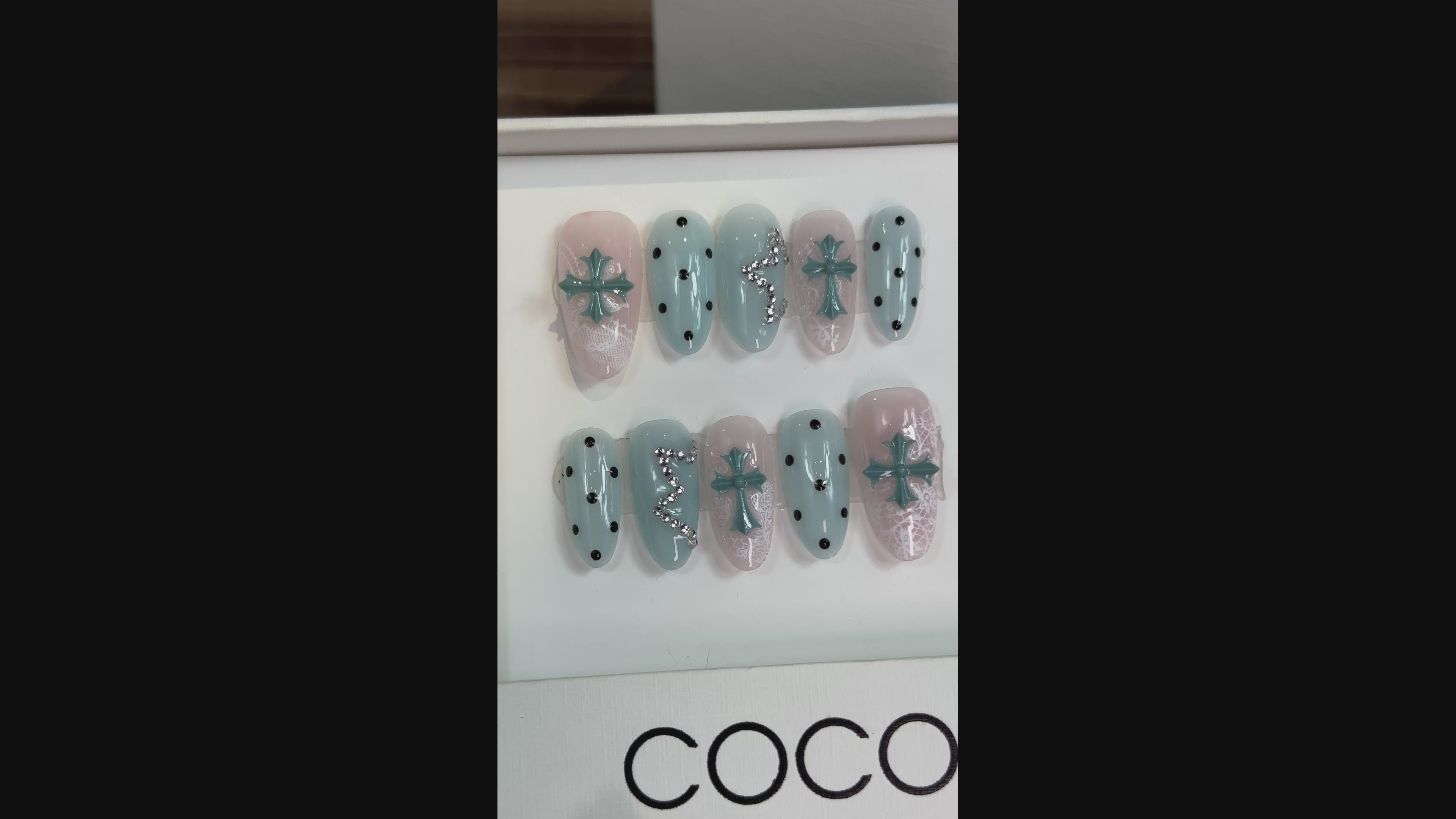 Minted Lace