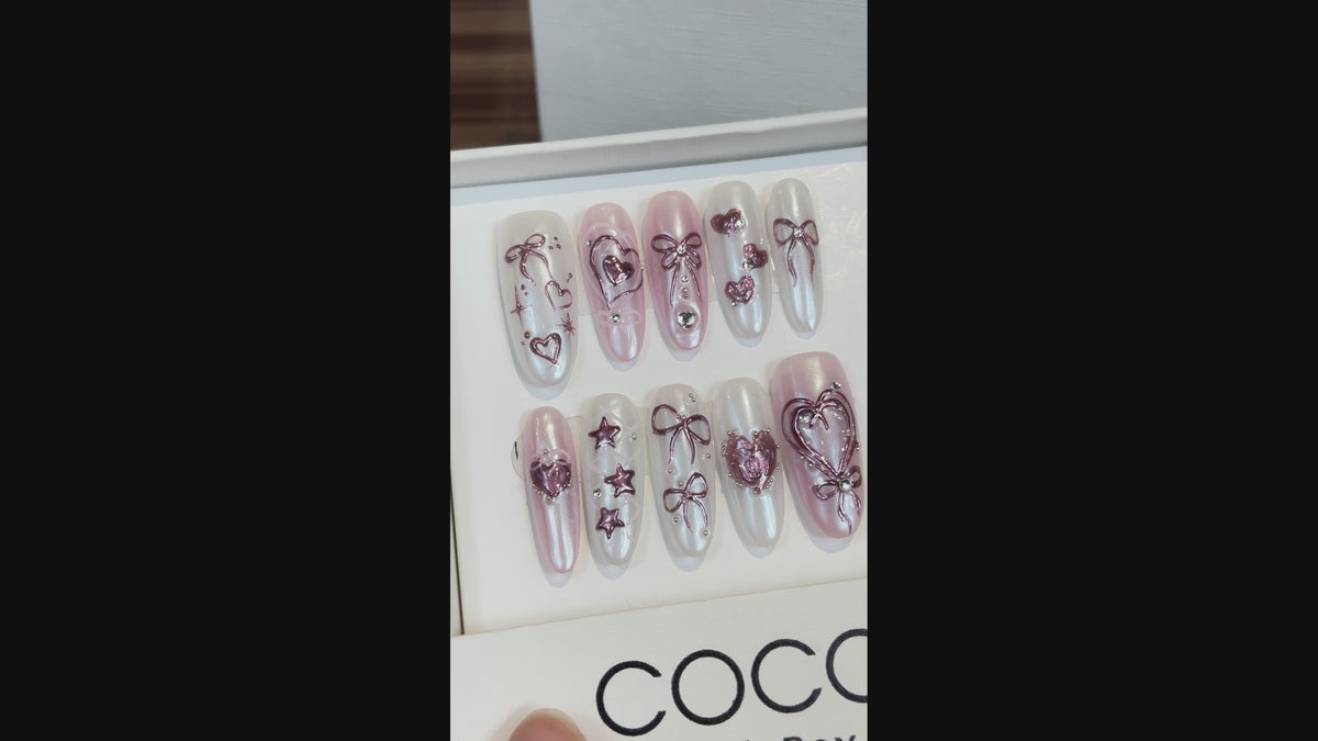 Tải video: Rosy Charm