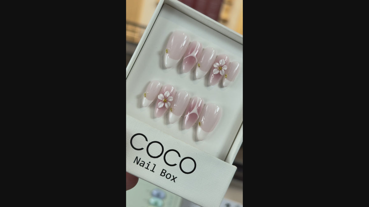 Tải video: Blush Petal