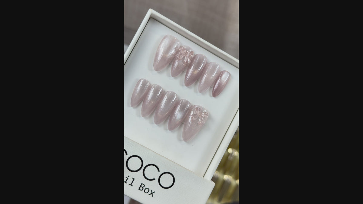 Tải video: Blush Bow