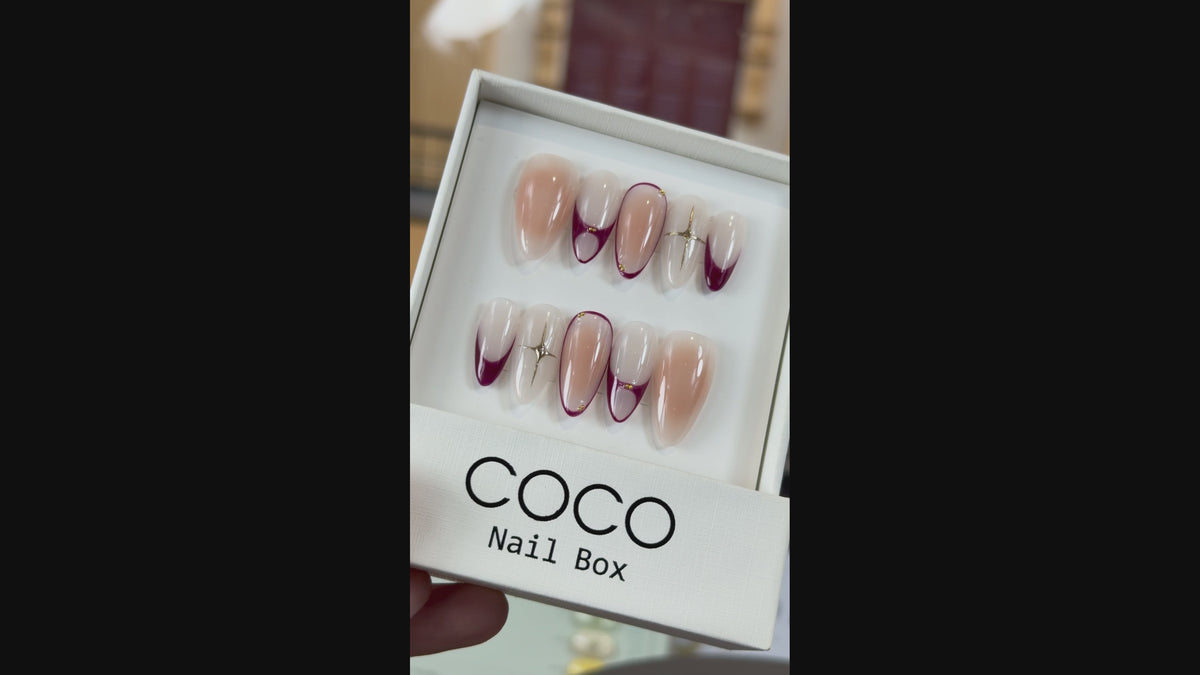 Tải video: Burgundy Glow