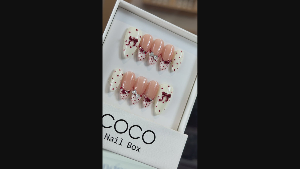 Tải video: Cherry Bow